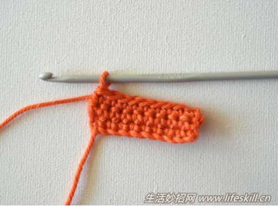 钩针手工编织——王冠胸针