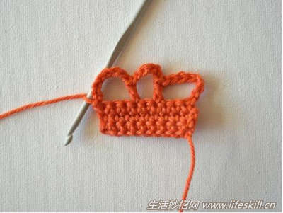 钩针手工编织——王冠胸针