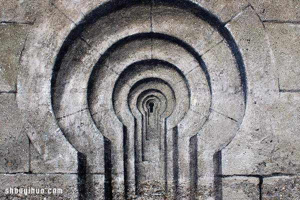 几可乱真的画窗涂鸦 一不小心就会撞上去!