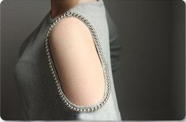 旧T恤改造DIY 变成时尚又清凉的露臂新T恤