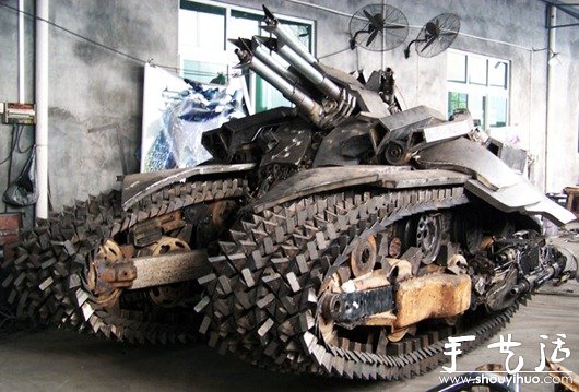 废弃金属DIY的“威震天”坦克