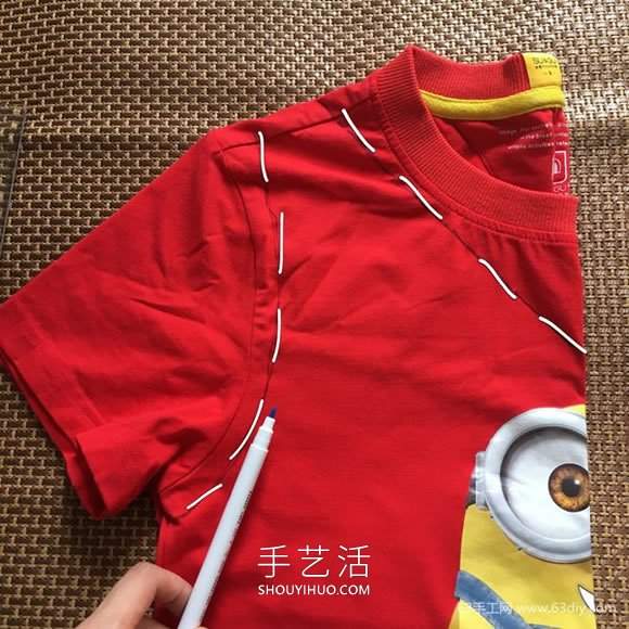 旧T恤改造带流苏性感背心的做法教程