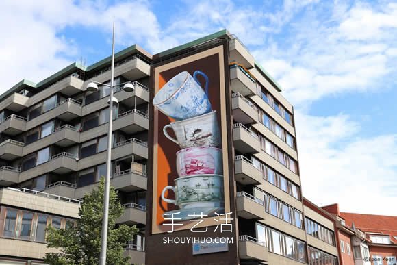 摇摇欲坠的茶杯，寓意生活的创意3D壁画