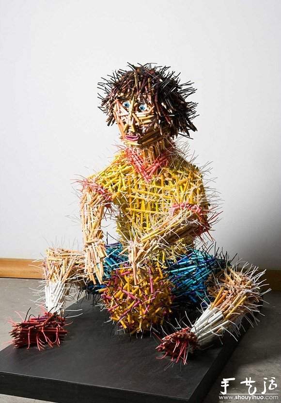 铅笔组合雕塑的作品