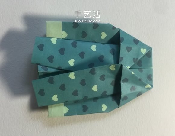 手工折纸西服的折法图解教程 简单又漂亮!