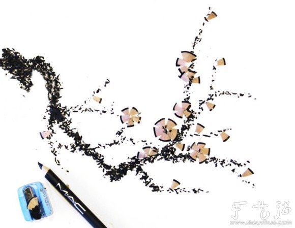 用化妆品创作的绘画作品