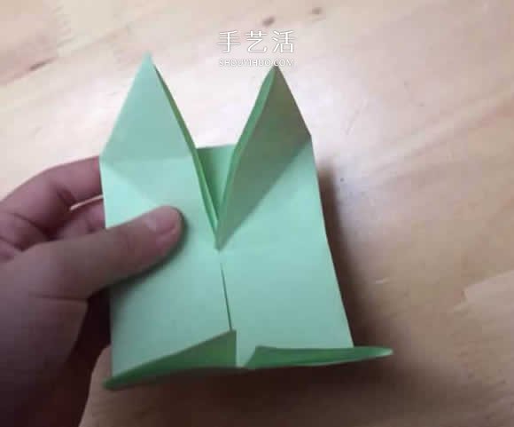 旋转纸陀螺怎么折图解 简单花型陀螺折纸教程