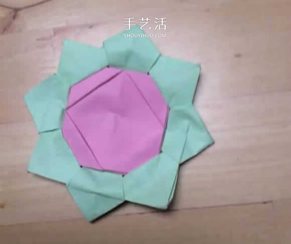 旋转纸陀螺怎么折图解 简单花型陀螺折纸教程