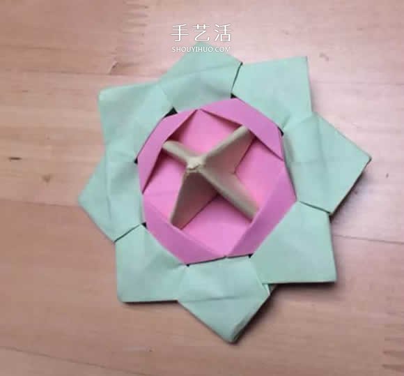 旋转纸陀螺怎么折图解 简单花型陀螺折纸教程