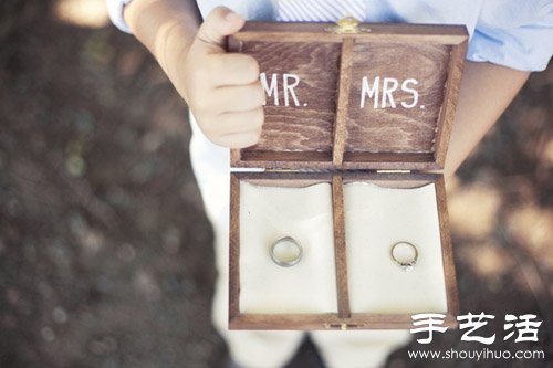 制造浪漫：手工DIY独一无二的婚戒盒子