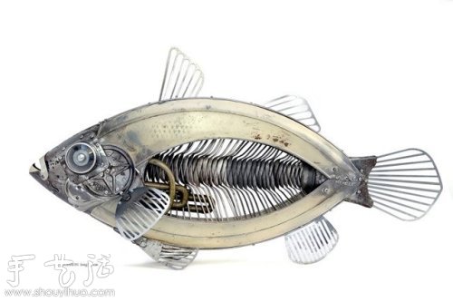 废弃材料DIY的动物与昆虫