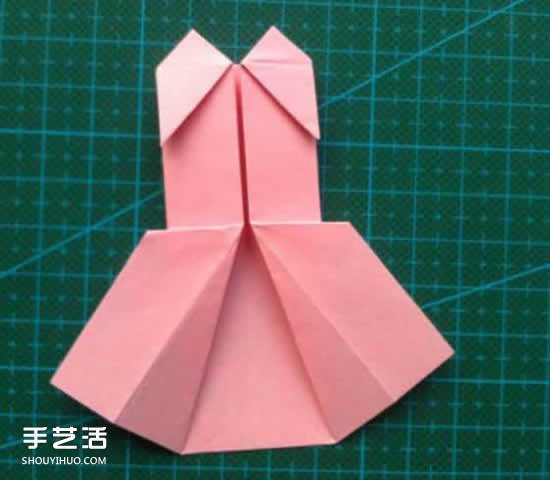 儿童折纸裙子图解教程 简单小裙子的折叠方法