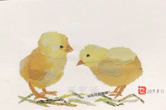 90岁老奶奶手撕报纸做拼贴画!展现平淡幸福