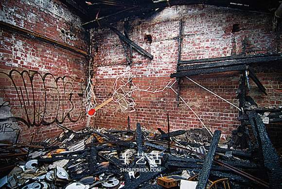 胶带就是我的画笔!用胶带粘贴而成的街头涂鸦