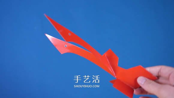 可乐瓶科技小制作 DIY橡皮筋动力飞机的方法