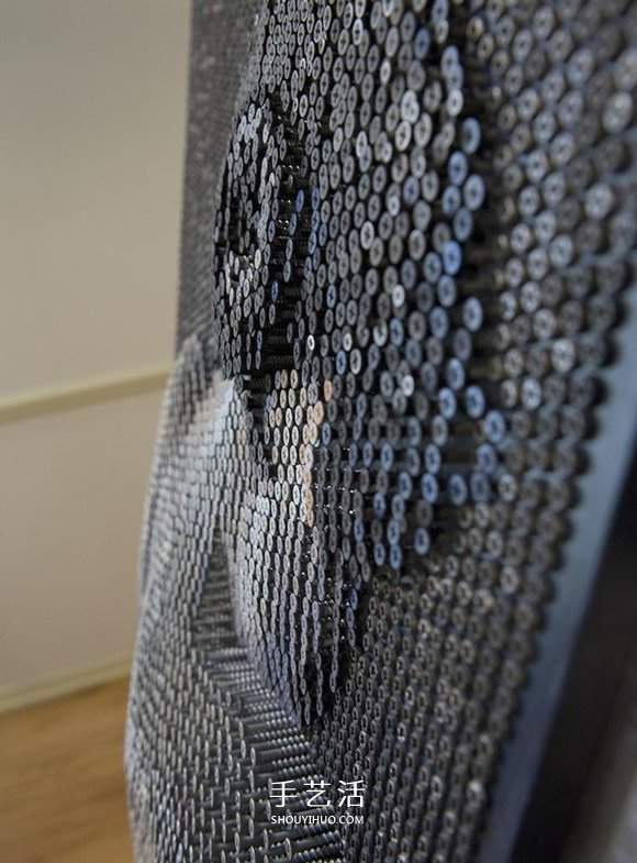 旋紧或松开,上万个螺丝钉制作的3D立体画像