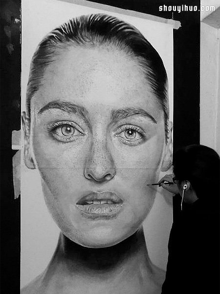 普通铅笔手绘真假难辨的超写实3D木板画!!