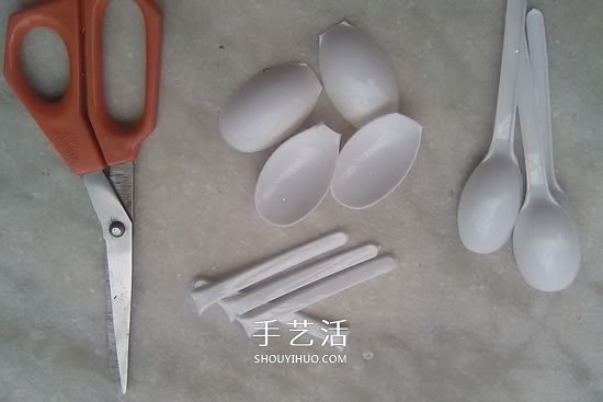 自制母亲节礼物莲花灯的方法 环保又美丽！