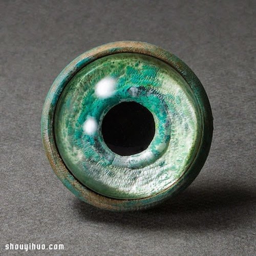 超写实绘画:充满迷幻魅力的立体大眼睛