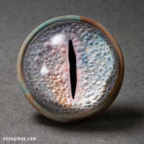 超写实绘画:充满迷幻魅力的立体大眼睛