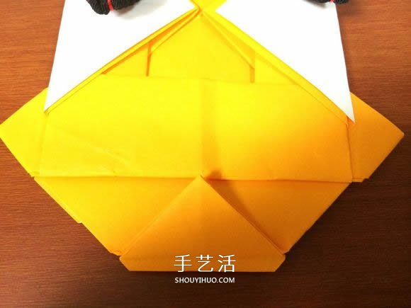 复杂立体跑车的折法 详细折纸跑车图解步骤