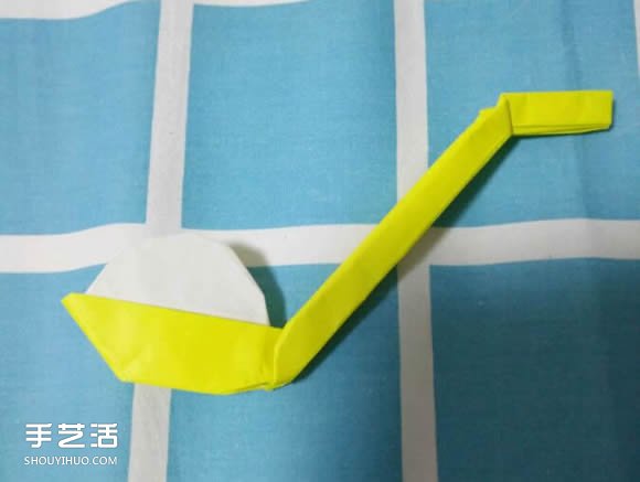 折纸元宵的折法图解教程 包括盛元宵的勺子