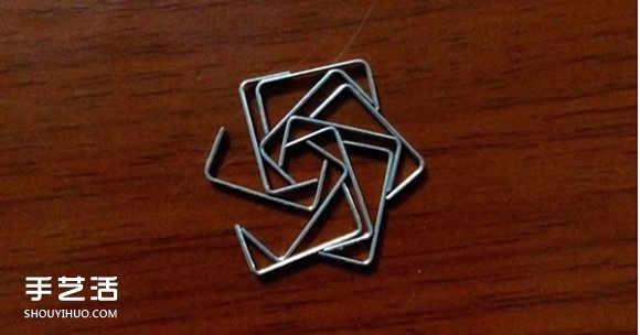 订书钉玫瑰花制作图解 用订书钉做玫瑰的步骤