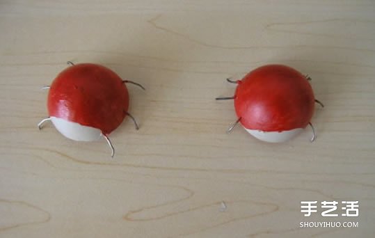 简单幼儿小手工:乒乓球制作七星瓢虫的方法