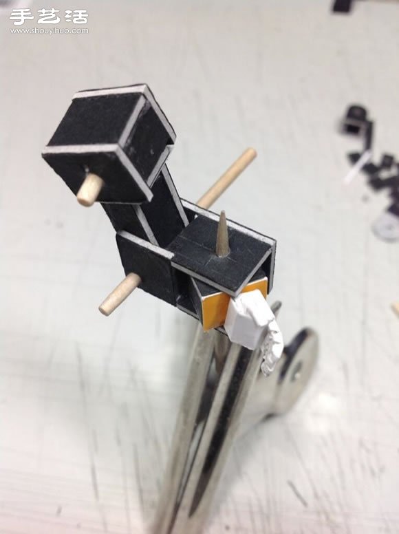 纸盒子手工制作可以变形的擎天柱模型玩具